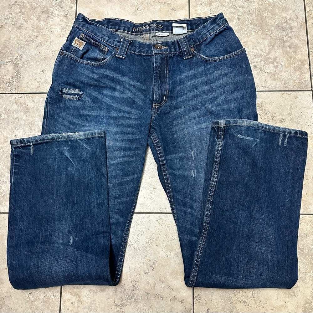 CINCH  COOPER  Size 31x32  Factory Distressed